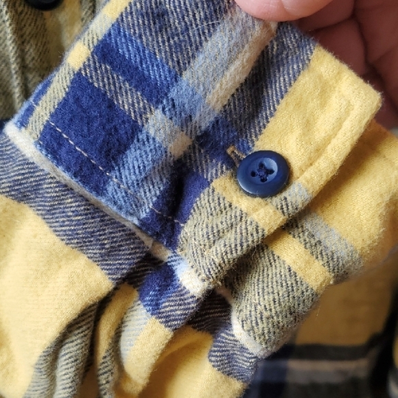 American Eagle Outfitters Yellow and Blue Plaid Casual Button Down Shirt - Picture 8 of 10